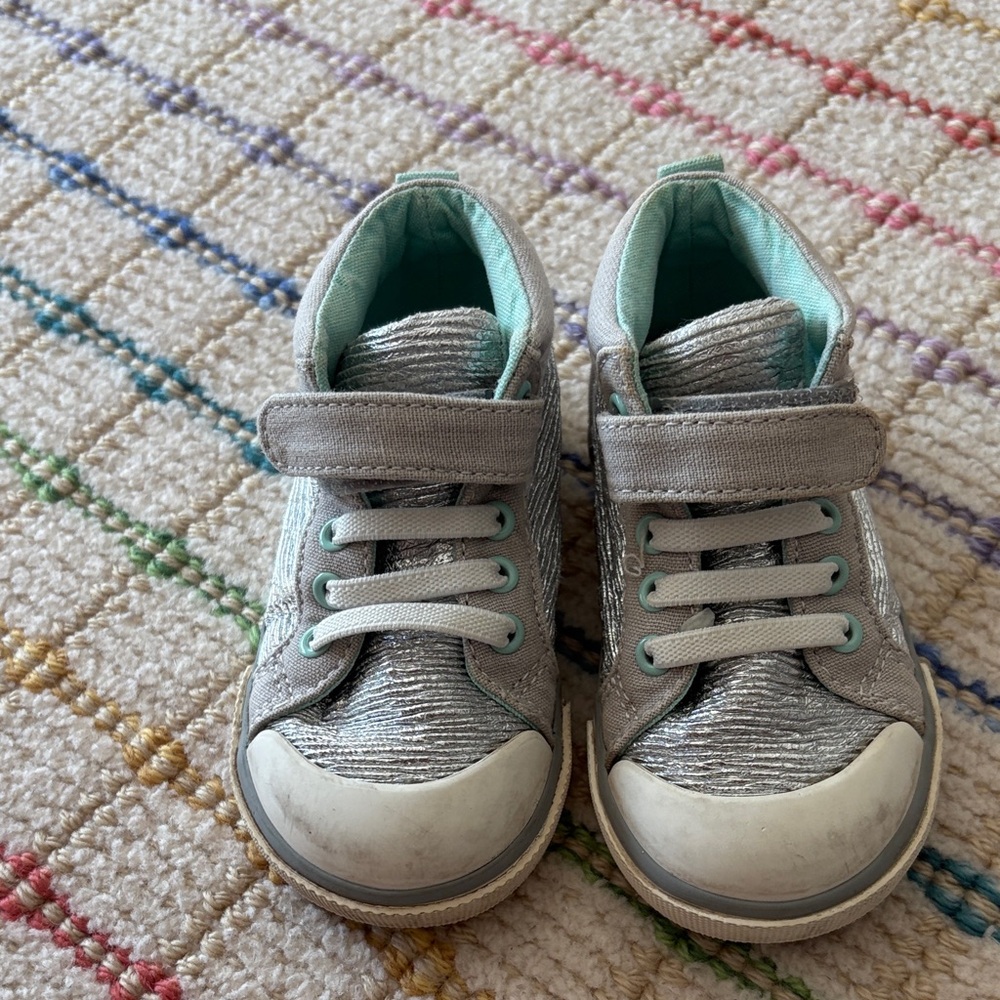 See Kai Run Silver and Gray Kids High-Tops - Picture 2 of 4